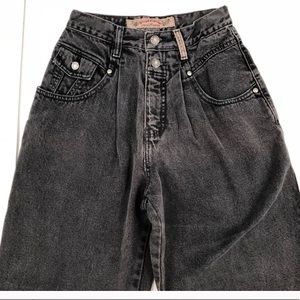 High waisted Levi’s 900 vintage jean